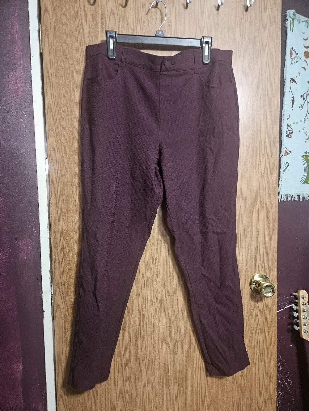 Mario Serrani Women's Textured Pull On Ankle Pants XL Burgundy!